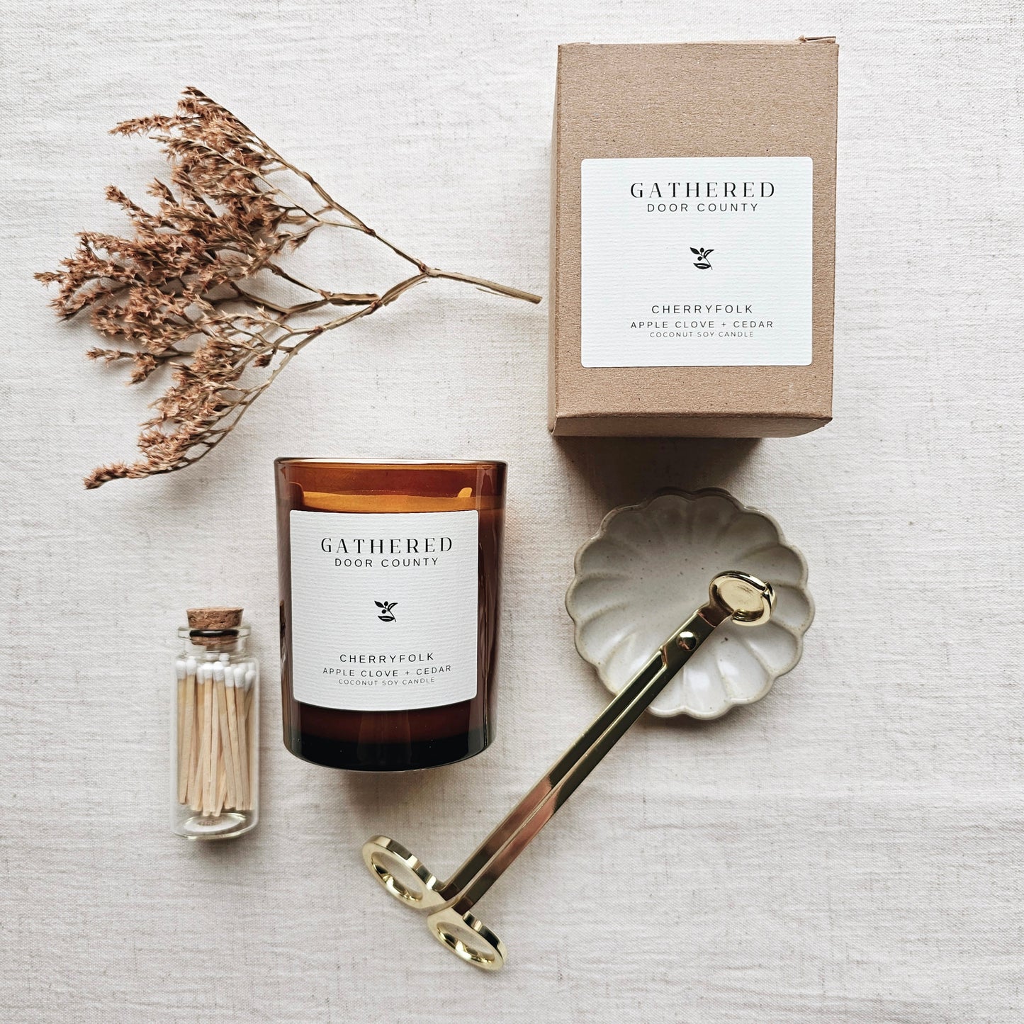 GATHERED Door County 7 oz Candle in Apple Clove + Cedar